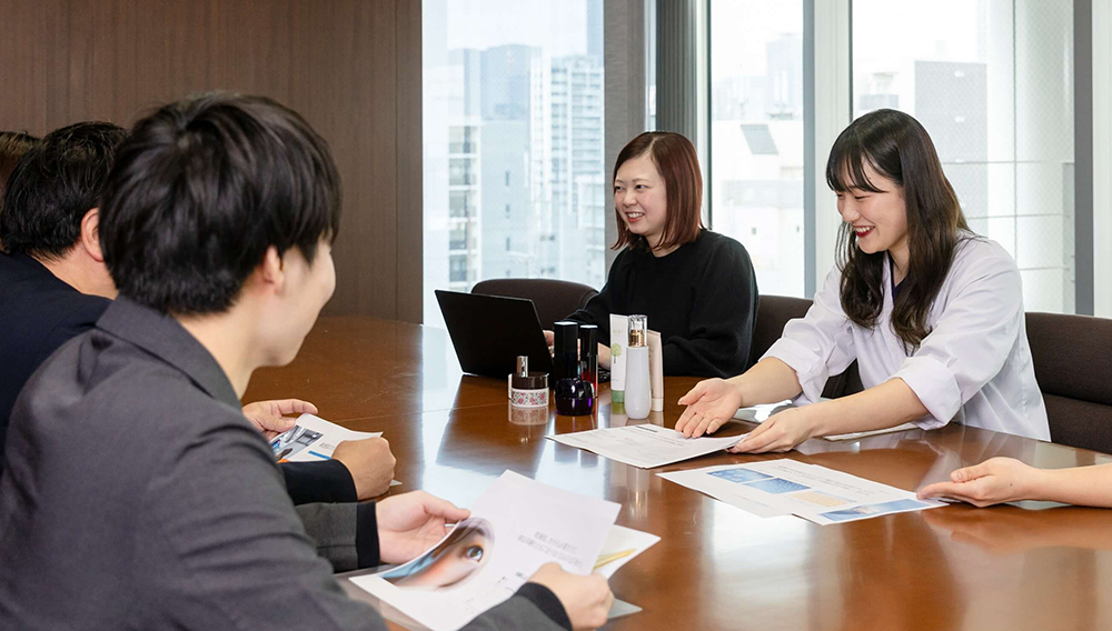 ONE TEAM System of Sales and Researchers